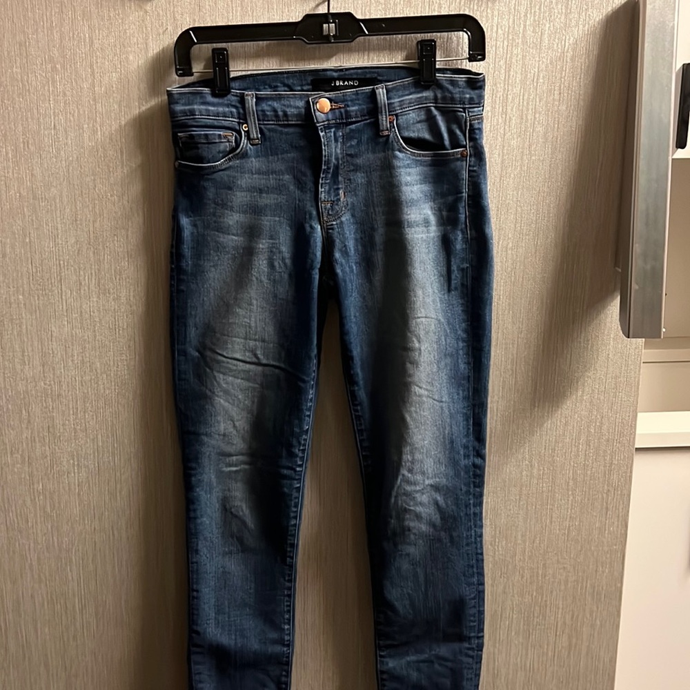J Brand Skinny Leg Jean in Medium Wash